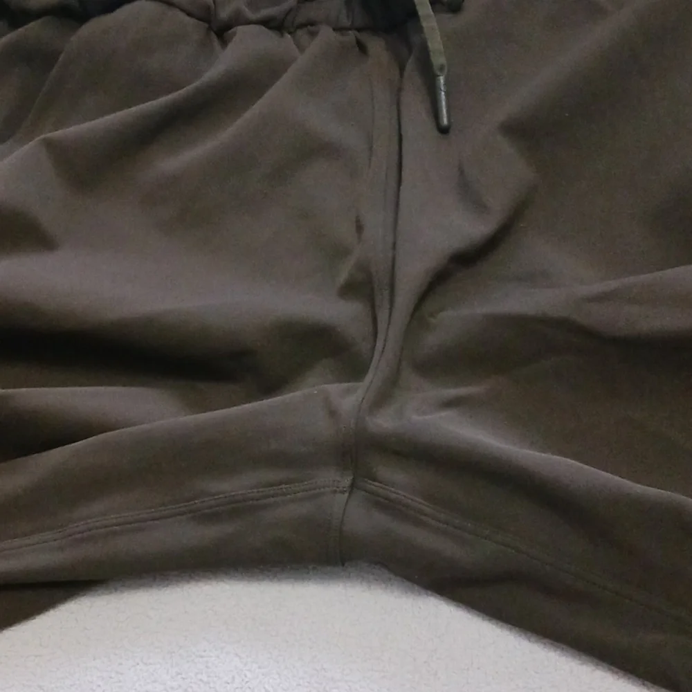 Lululemon Keep Moving Jogger Stretch High-Rise Jogger, Dark Olive Green, Size 6 - Picture 14 of 14